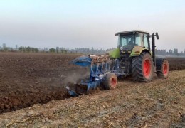 Наманганда 2021 йил ҳосили учун ерларни сифатли  шудгорлаш бошланди