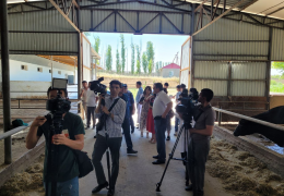 Press-tadbir: Jurnalistlar qishloq xo‘jaligining bir qator sohalarida amalga oshirilayotgan ishlar bilan tanishdilar